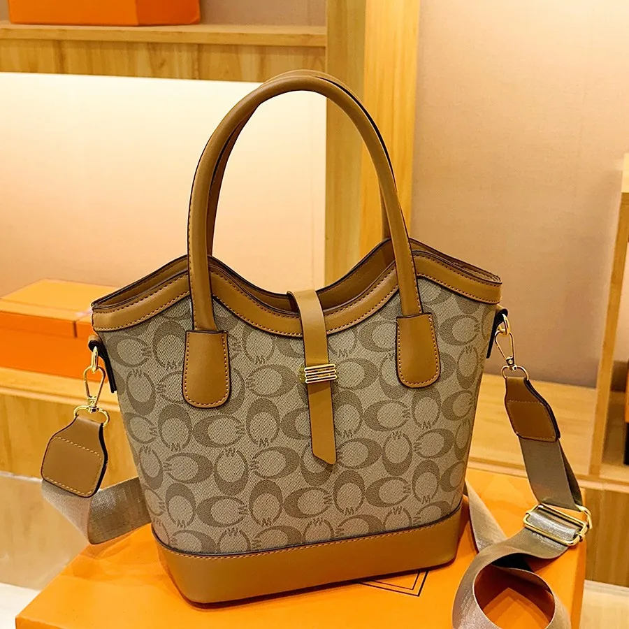 Women's Super Popular Large-Capacity Design Bag-New Fashion Trendy, Versatile Practical Go-Out Bag, Fits Shoulder/Messenger Wear - Image 3