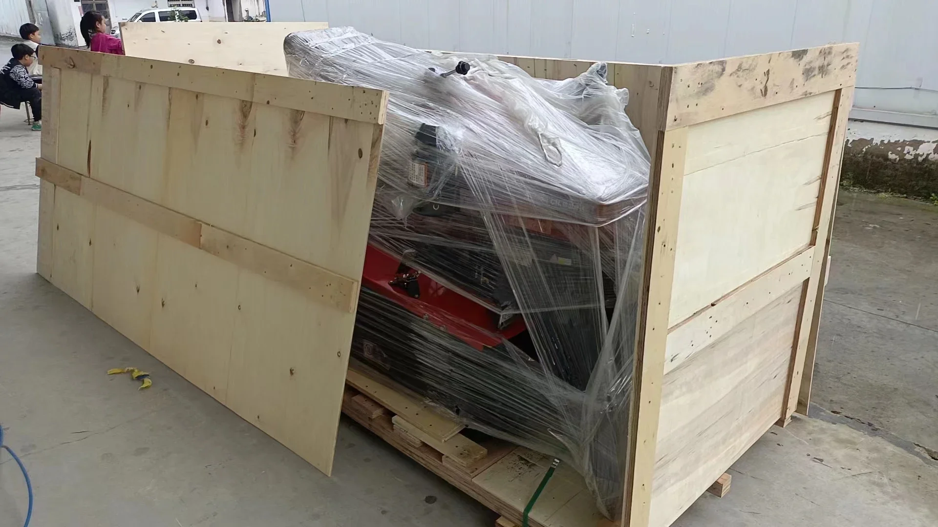 Hot Selling Agricultural Diesel Small Tracked Rotary Tiller Tractor with CE Certification, 50 Horsepower - Image 26