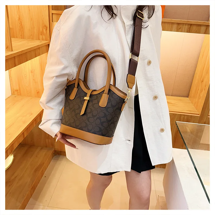 Women's Super Popular Large-Capacity Design Bag-New Fashion Trendy, Versatile Practical Go-Out Bag, Fits Shoulder/Messenger Wear - Image 35